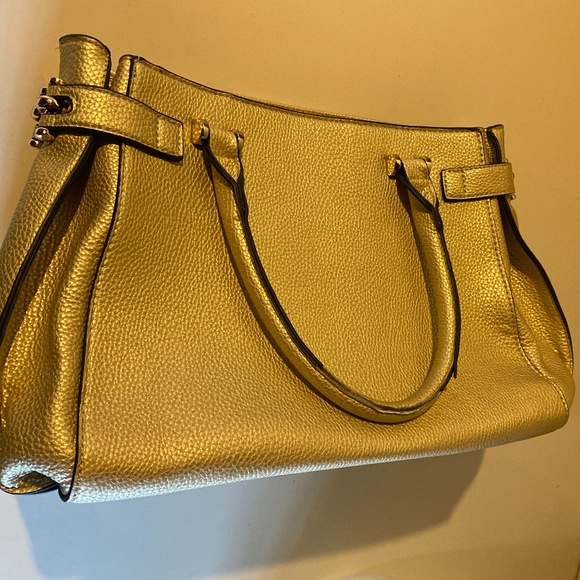 Handbags - Cream Patent Leather Purse